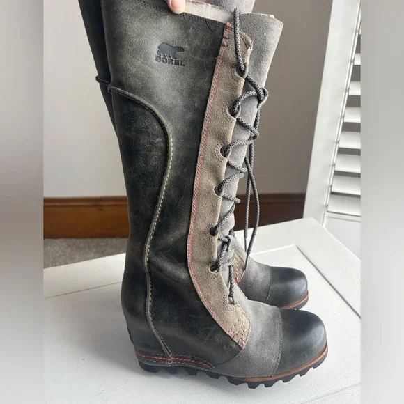 Sorel Gray and Black Lace-Up Women's Boots - Picture 2 of 9